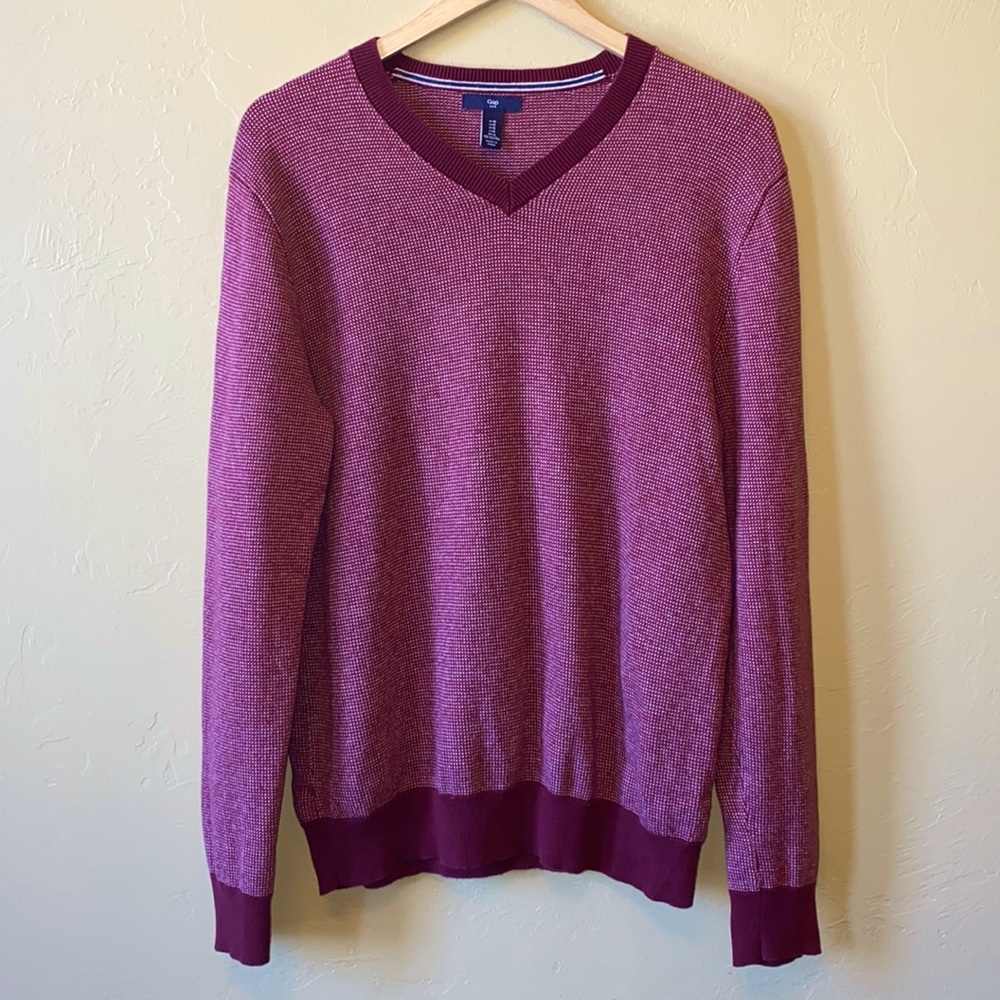 100% cotton Gap burgundy red birdseye v sweater